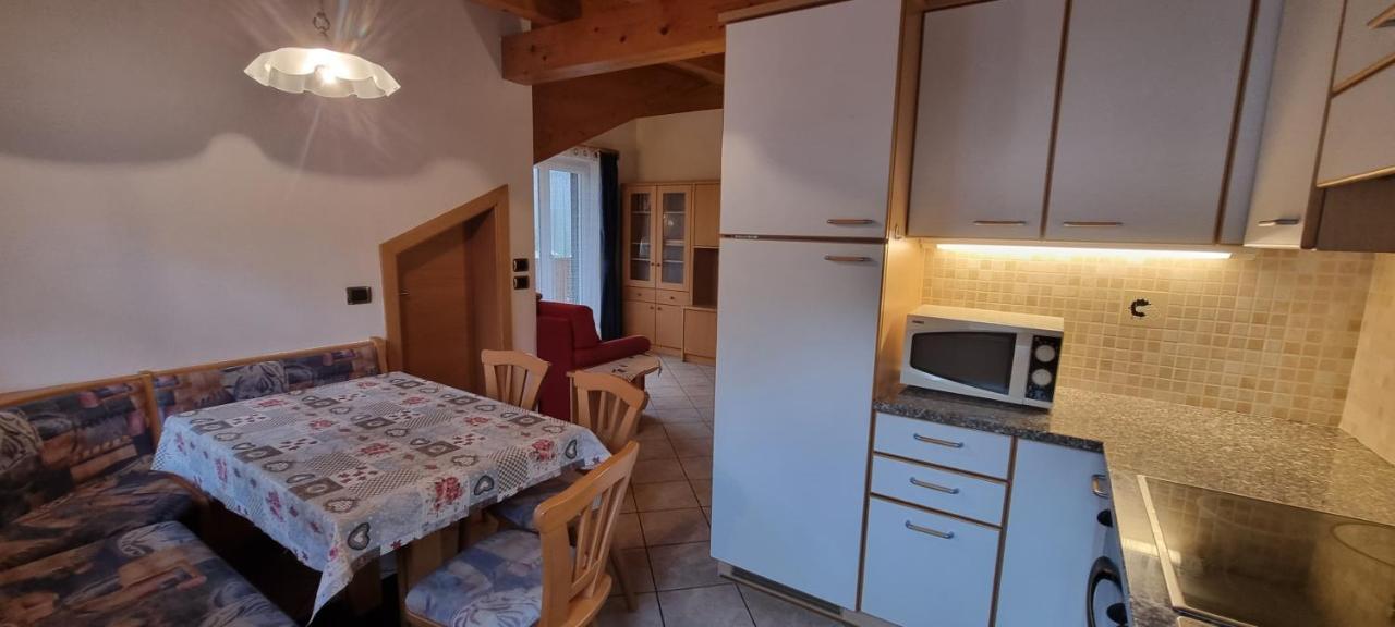 Casa Soraruf Apartment Campitello di Fassa Luaran gambar