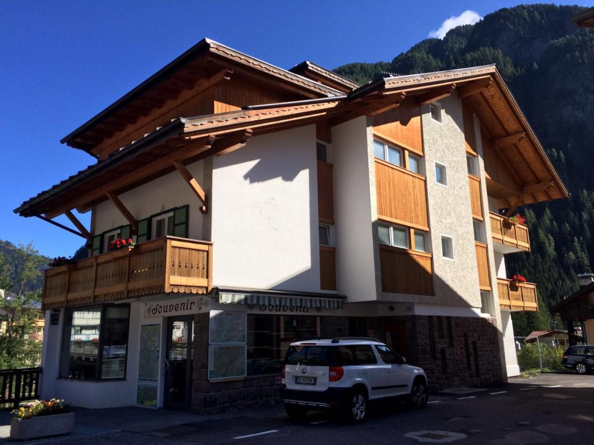 Casa Soraruf Apartment Campitello di Fassa Luaran gambar